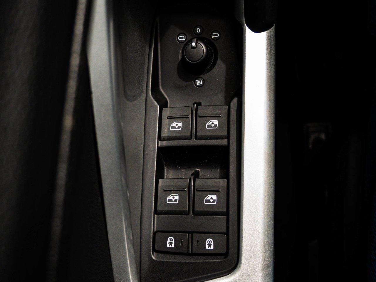 2025 Audi Q3 40 TFSI quattro White Sherwood Park - photo #17