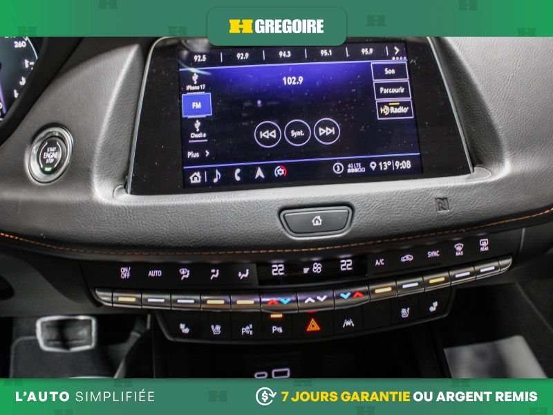 2020 Cadillac XT4 White Saint-Eustache - photo #22