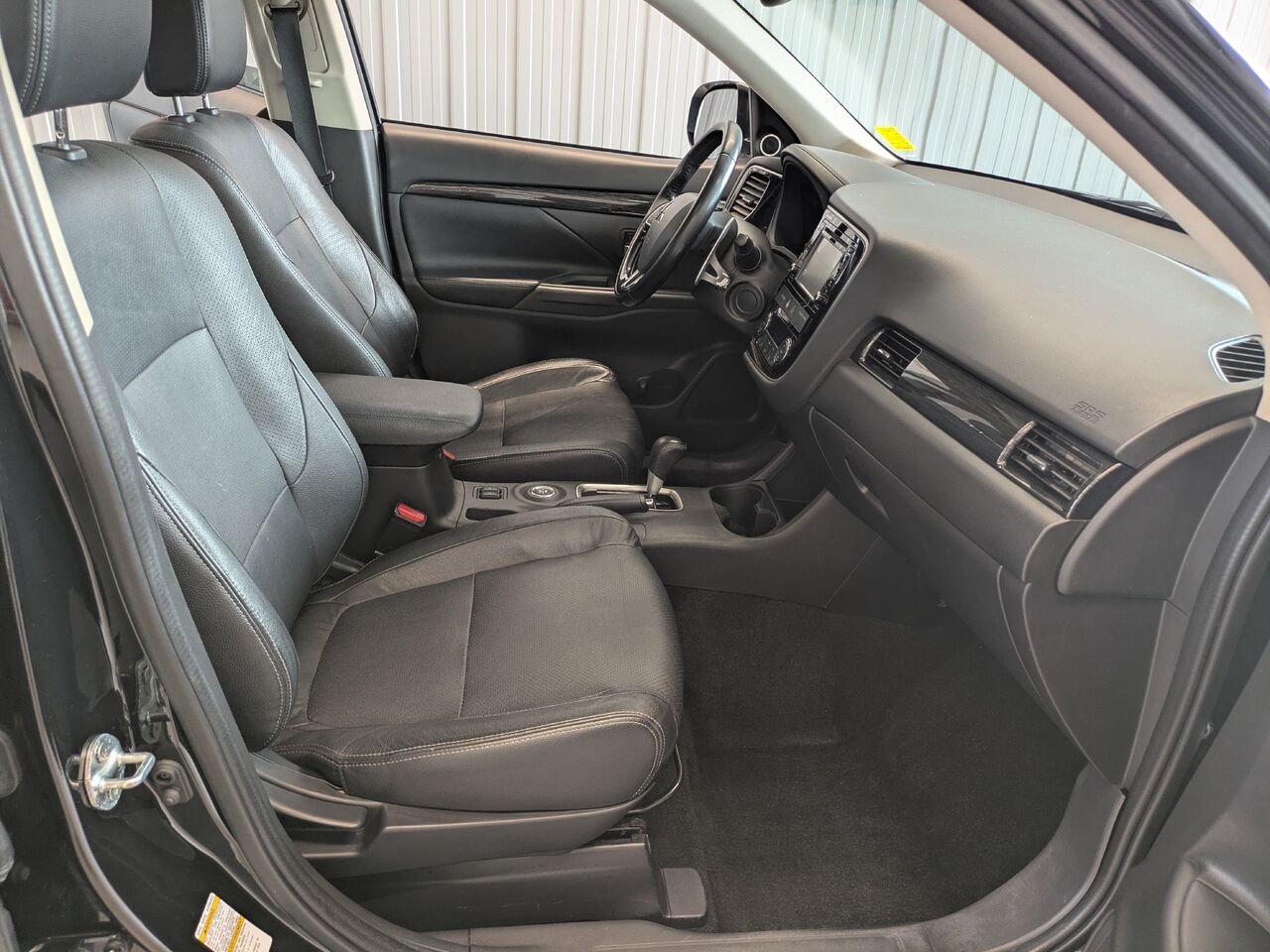 2016 Mitsubishi Outlander Black Gatineau - photo #14