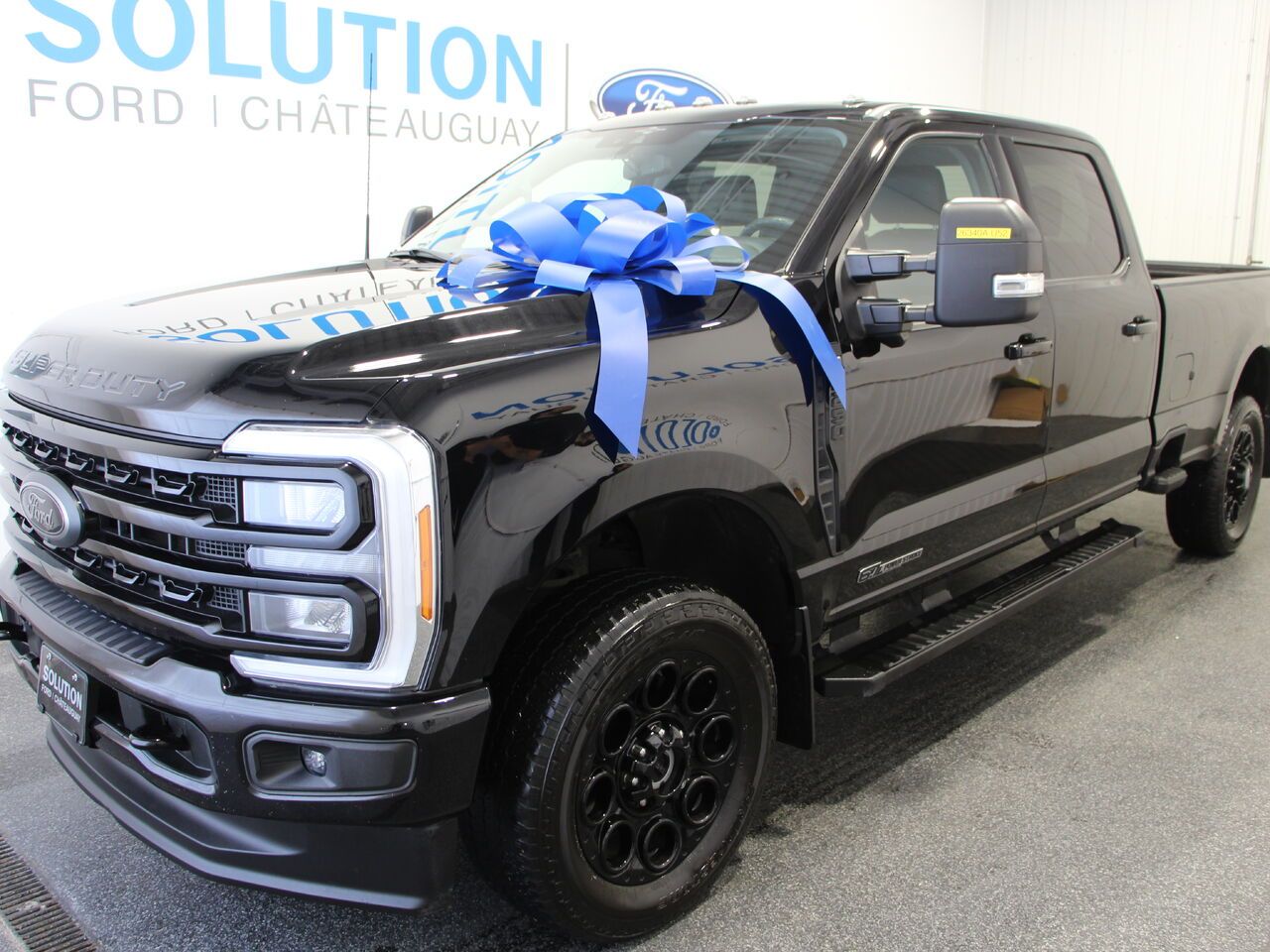 Black 2023 Ford F-250 Super Duty Pickup Truck Four-Wheel Drive Automatic