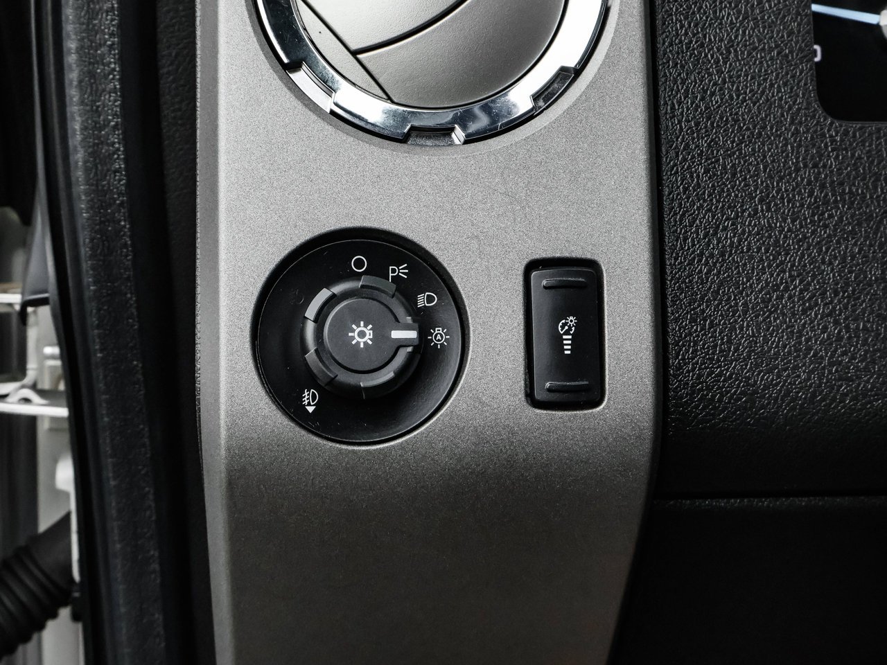 2011 Ford Super Duty F-350 4WD Crew Cab 156 Lariat Grey Sherwood Park - photo #19