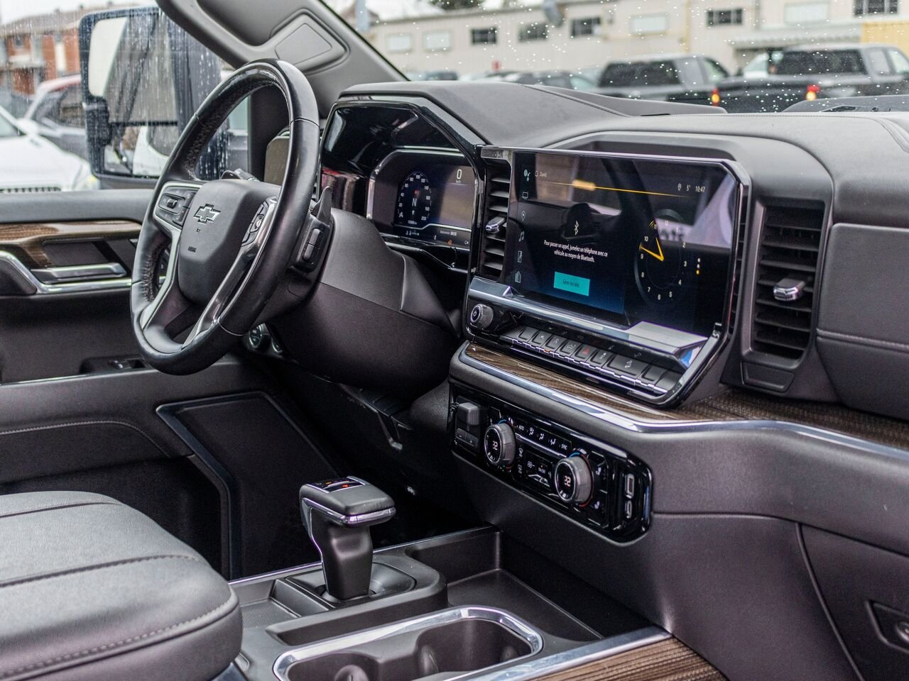 Chevrolet Silverado 1500 LT Trail Boss cabine multiplace 4RM 157 po 2024 Blanc Châteauguay - photo #6