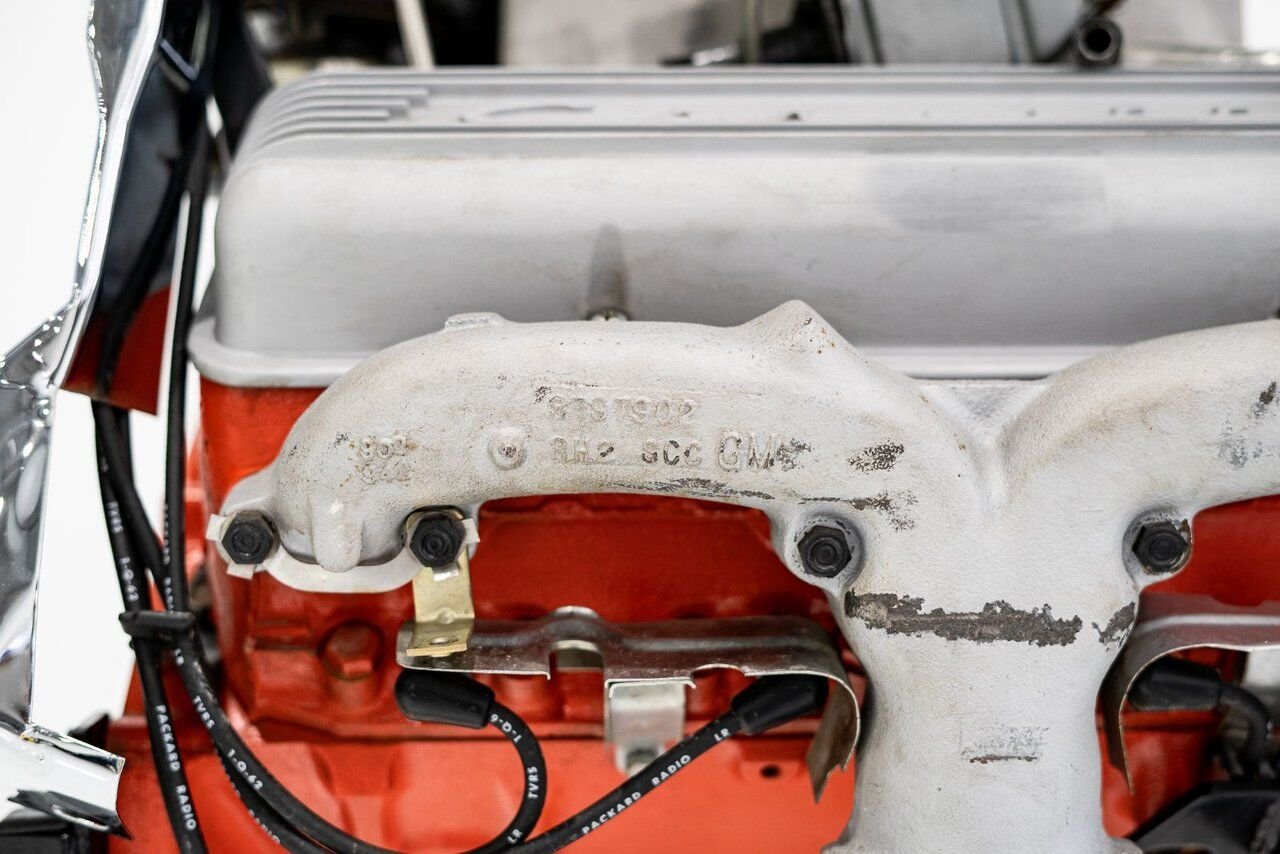 1962 Chevrolet 327/360HP PRIX EN USD | Fuelie Original Factory Motor never installed or stamped Montreal - photo #2