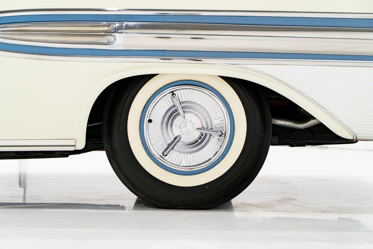 1957 Pontiac Bonneville *PRICE IN USD* Fuel injected 347/315HP 1 of 630 produced White Montreal - photo #48