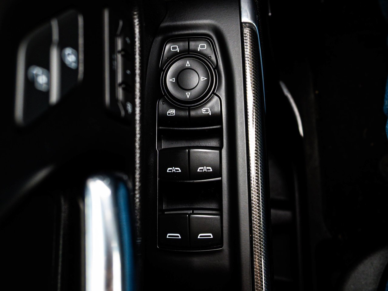 2019 GMC Sierra 1500 4WD Crew Cab 147 AT4 Blue Sherwood Park - photo #16