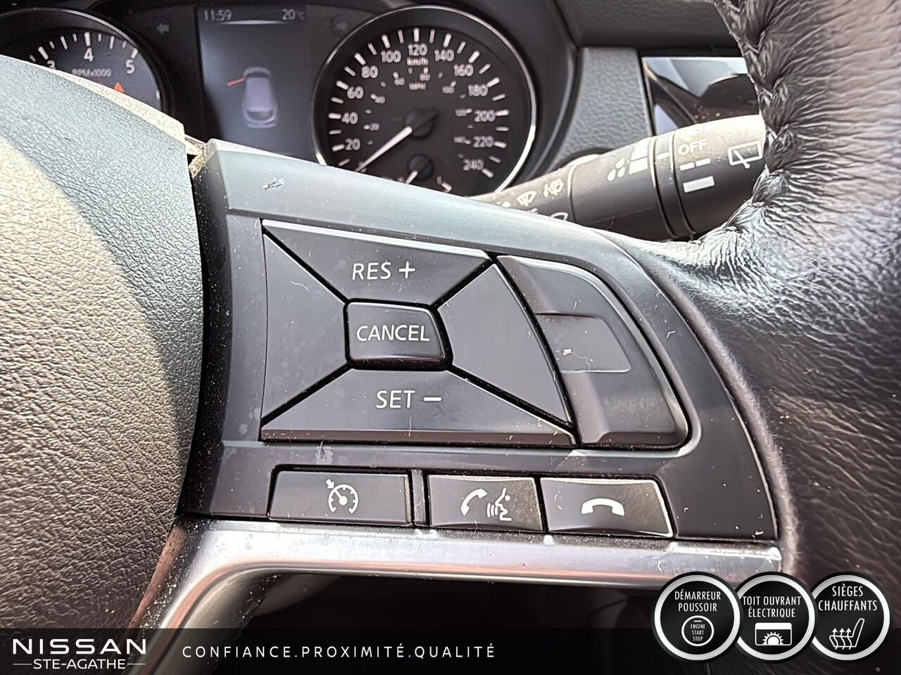 2017 Nissan Qashqai SL 4 portes CVT TI White Saint-Jérôme - photo #15
