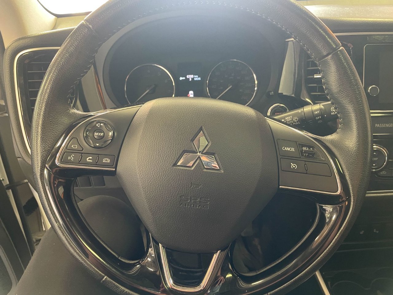 2018 Mitsubishi Outlander ES AWD *TOIT* CUIR SIÈGES CHAUF CAM 360 ALERTES White Saint-Jérôme - photo #15