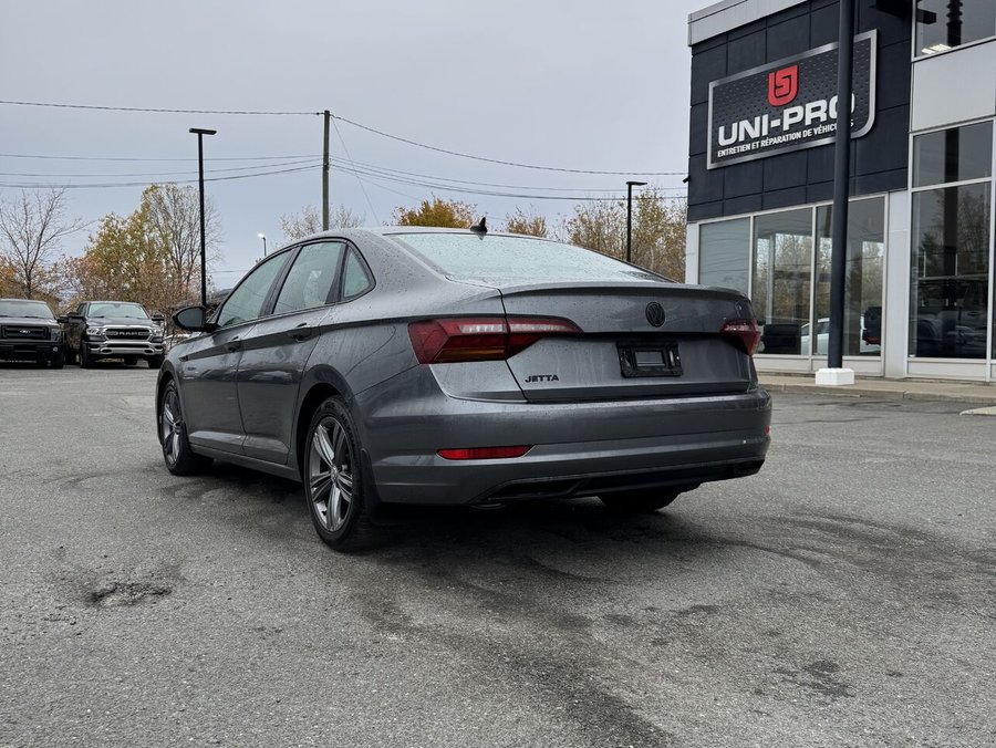 Volkswagen Jetta Highline R-Line 2019 2019 Gris