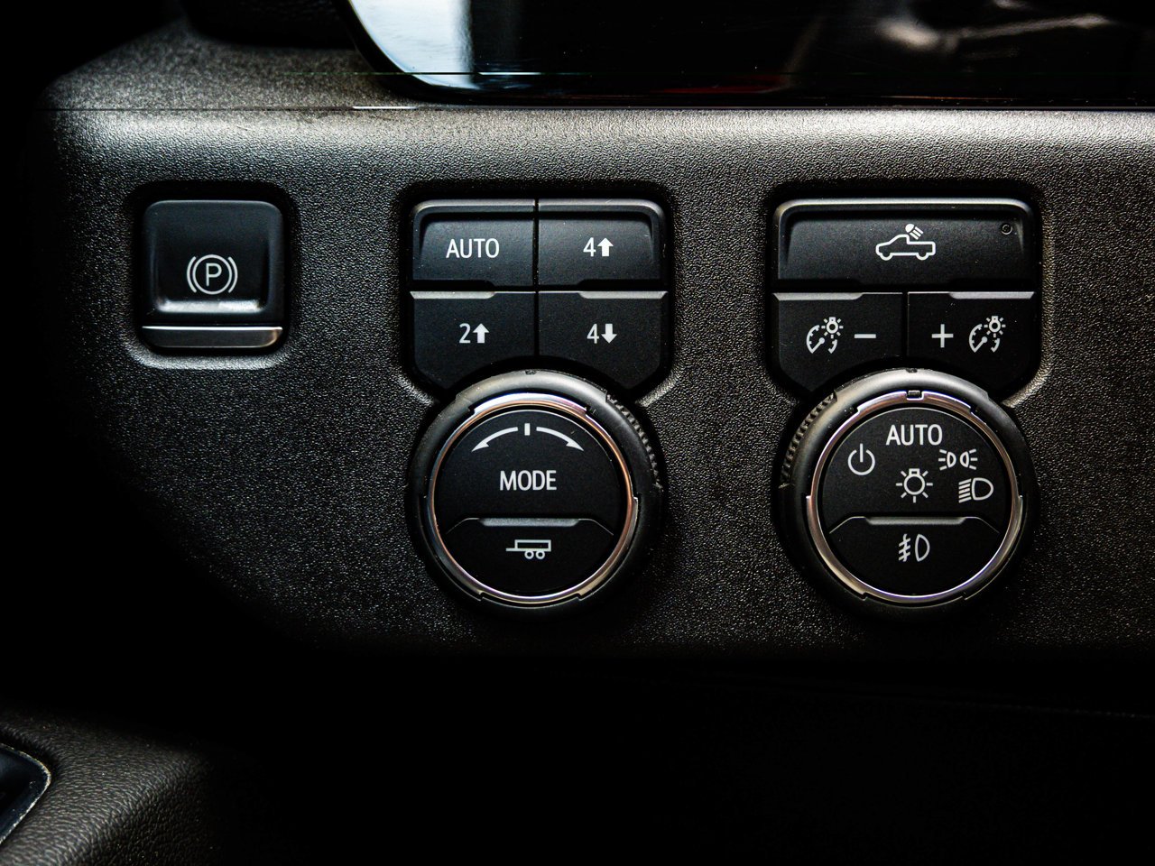 2022 Chevrolet Silverado 1500 4WD Crew Cab 147 LT Trail Boss Black Sherwood Park - photo #17