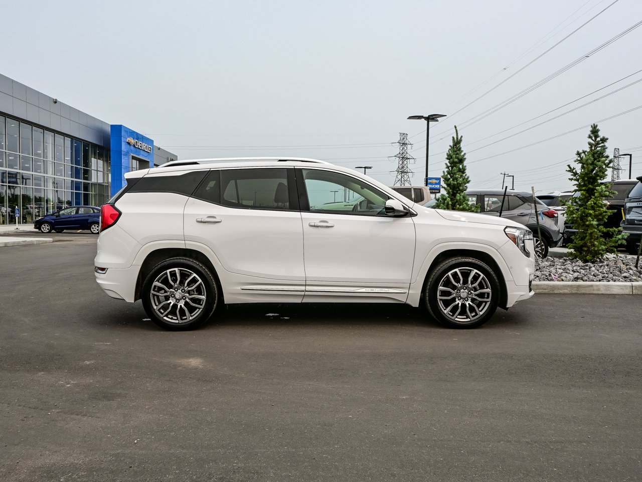 2022 GMC Terrain AWD 4dr Denali White Sherwood Park - photo #14