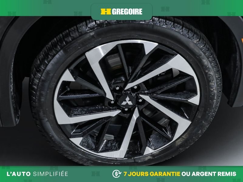 Mitsubishi Outlander 728807 | LE AWD AUTO AC TOIT NAV GR ELECT MAGS CAMERA RECUL 2022 Noir Laval - photo #27