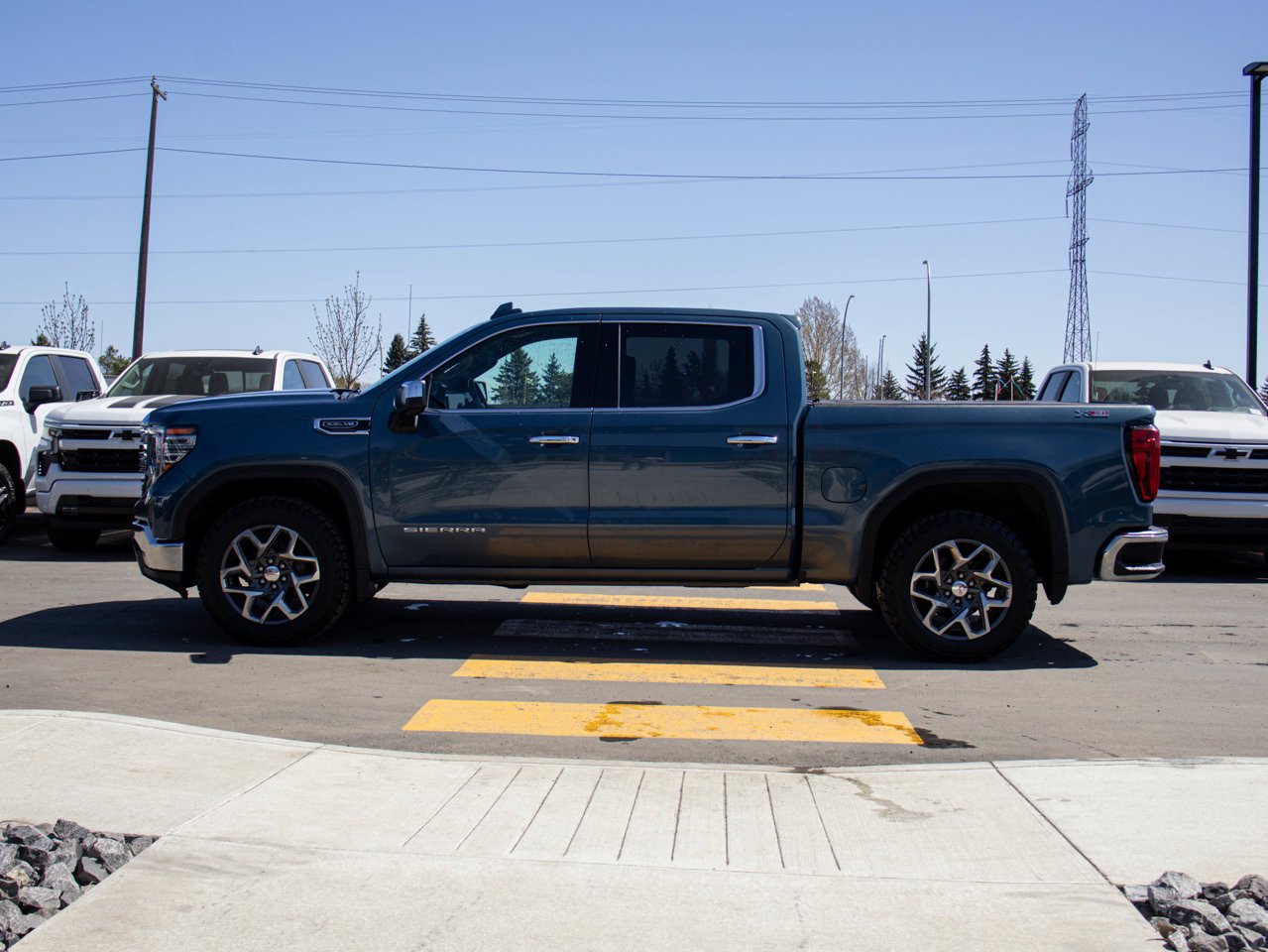 2024 GMC Sierra 1500 4WD Crew Cab 147 SLT Grey Sherwood Park - photo #6