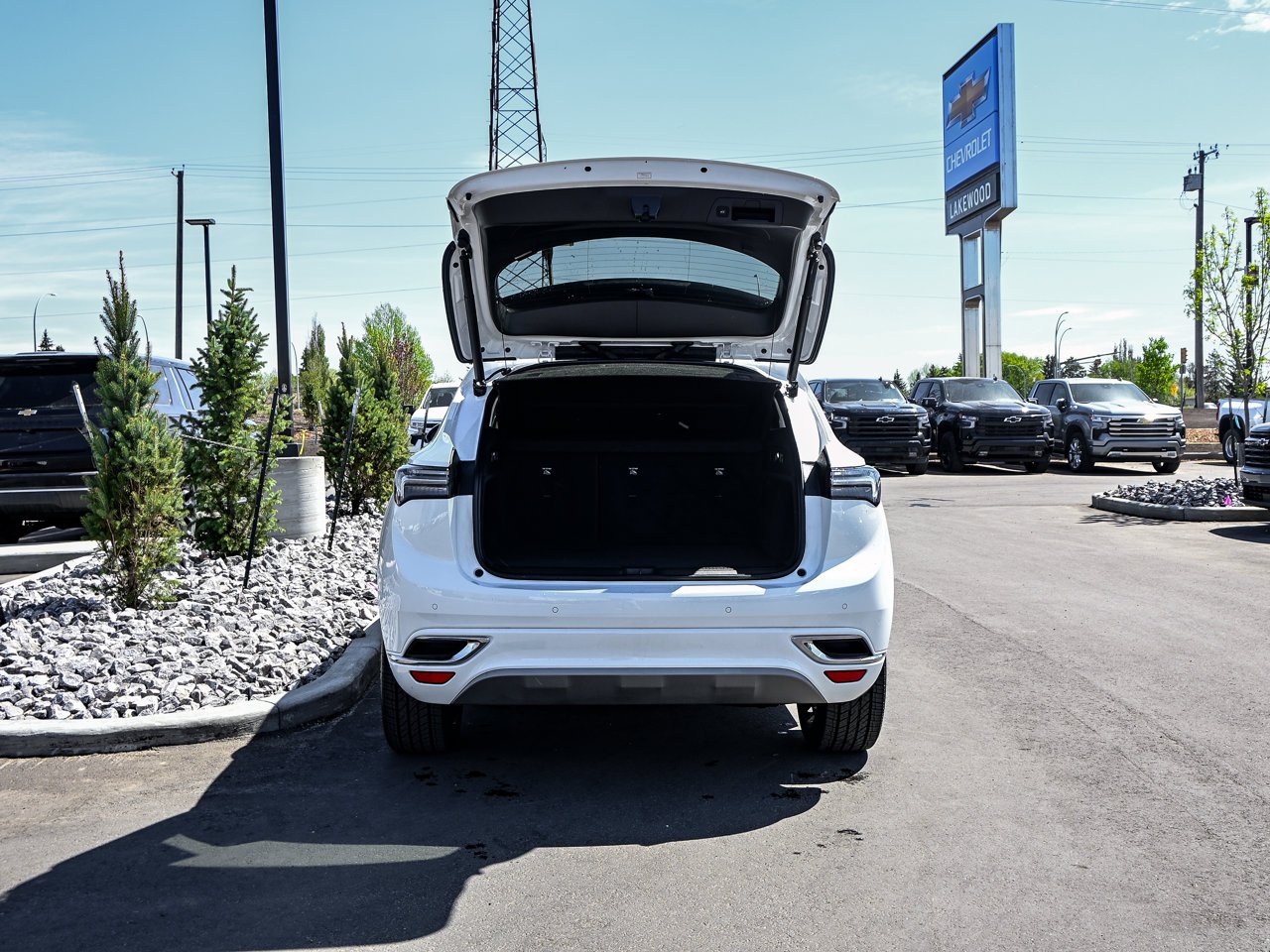 2022 Buick Envision AWD 4dr Avenir White Sherwood Park - photo #14