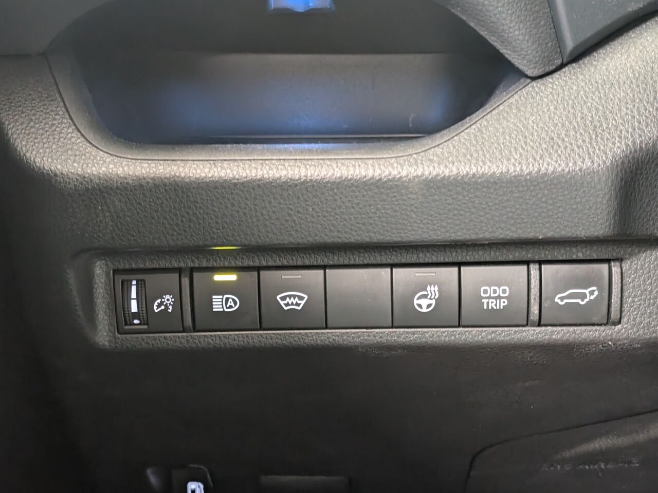 Toyota RAV4 Prime XSE PRIME-HYBRIDE BRANCHABLE/SIÈGES CHAUFFANTS/TOIT OUVRANT/VOLANT CHAUFFANT/AC BIZONE 2023 Blanc Sherbrooke - photo #14