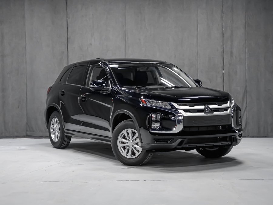 2026 Mitsubishi RVR SE Black
