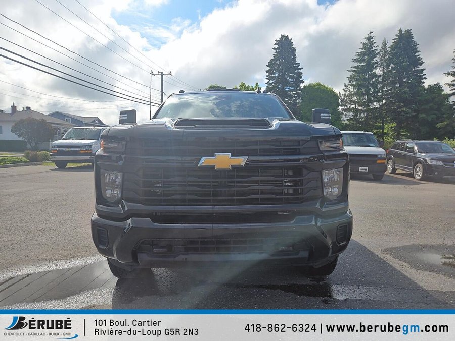 CHEVROLET SILVERADO 2500 CAISSE STANDARD DE 6 PIED 2024 2024 Noir