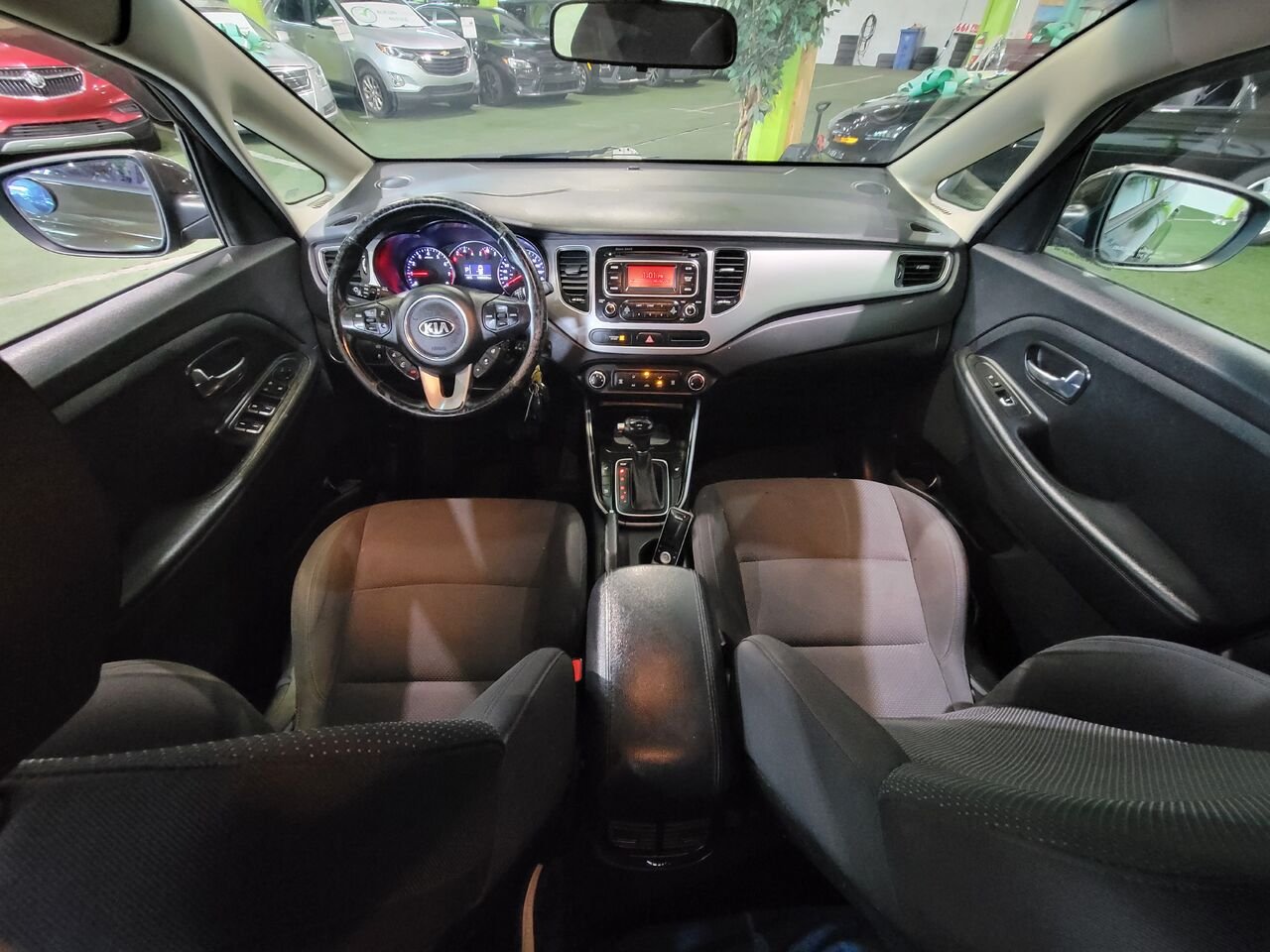 2015 Kia Rondo Brown  - photo #13