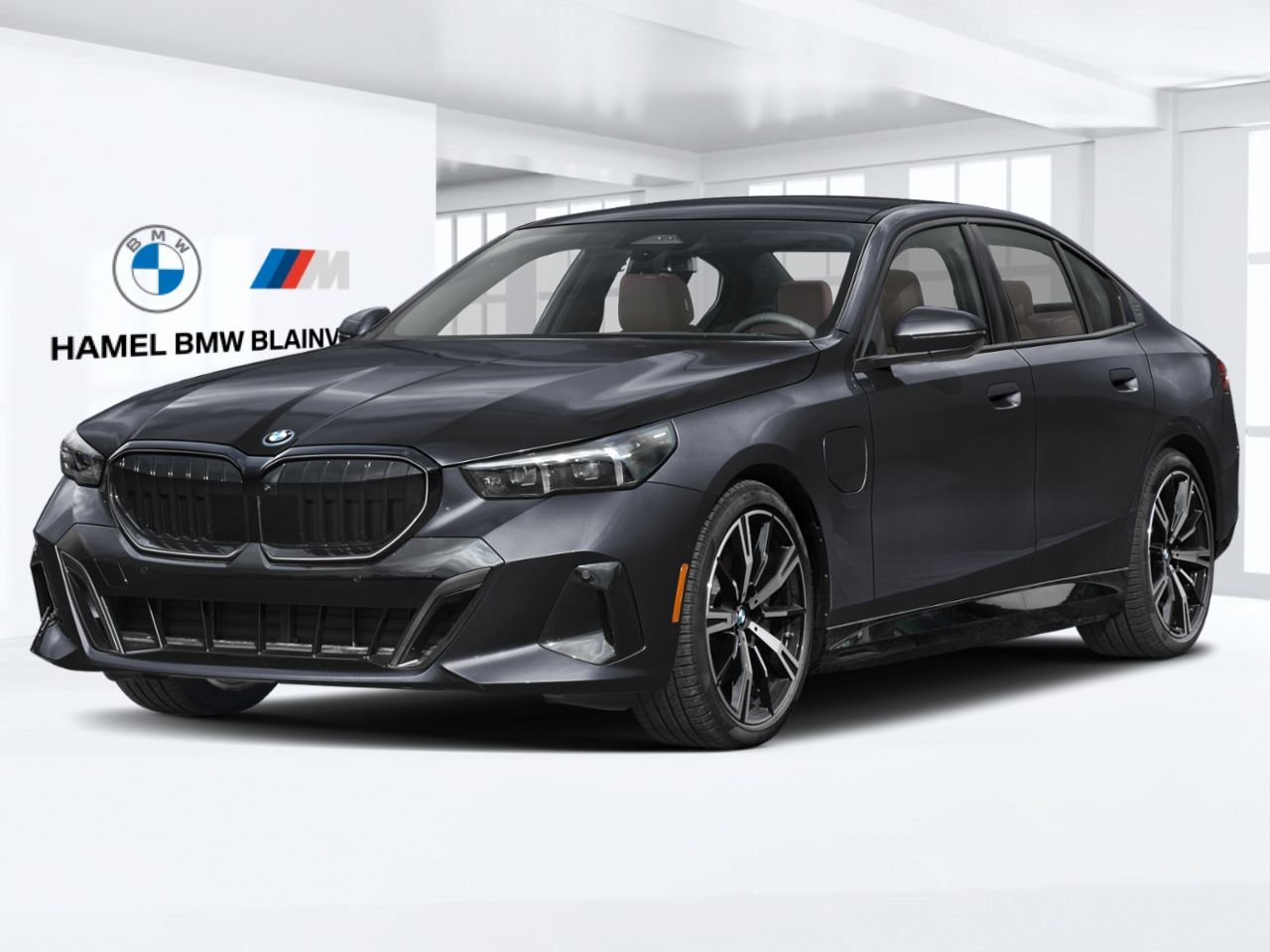 2027 BMW 5 Series 550e xDrive Black Sapphire Metallic Blainville - photo #0