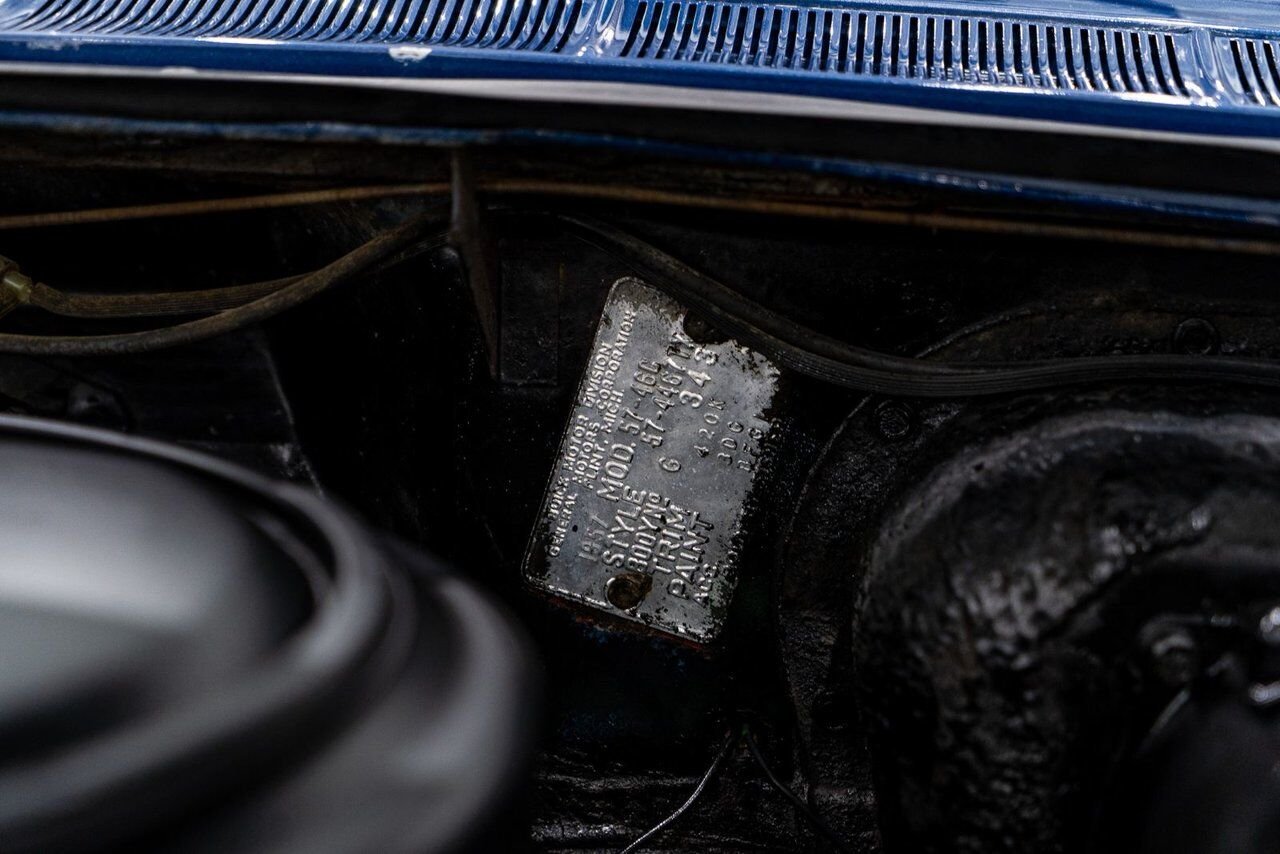 Buick Special 364/300HP NailHead 1 of only 2,056 | PRICE IN USD 1957 Bleu Montréal - photo #58