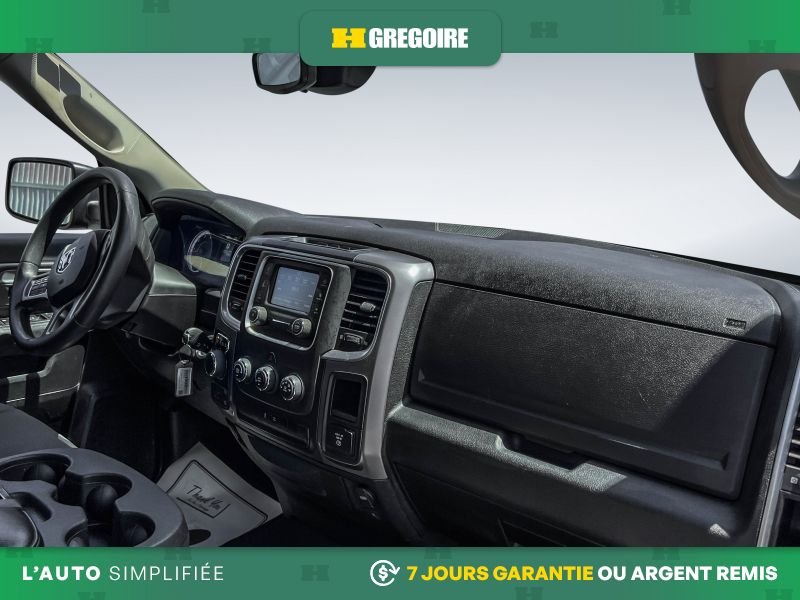 Ram 1500 D26061 | SLT 2023 Gris Laval - photo #11