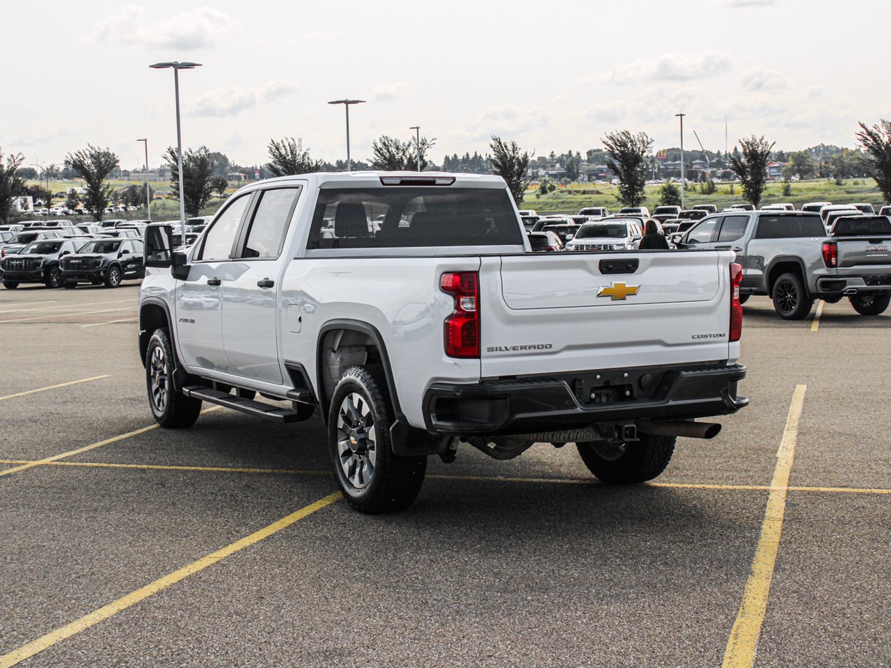 2024 Chevrolet Silverado 2500HD 4WD Crew Cab 159 Custom White Sherwood Park - photo #5