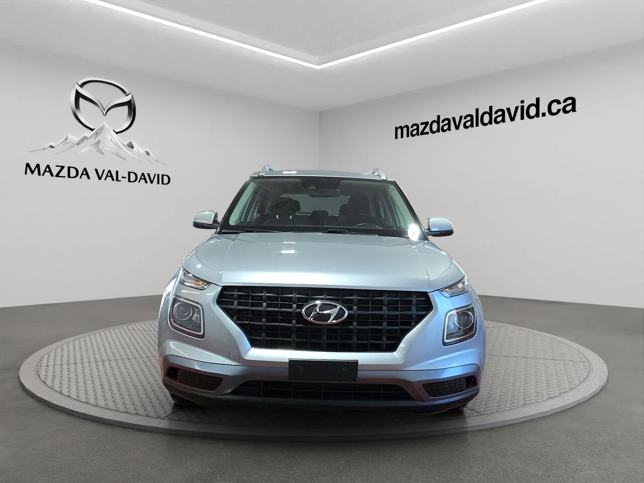 Hyundai Venue Preferred IVT, volant chauffant, commande audio au volant, Apple Carplay 2021 Argent Val-David - photo #2