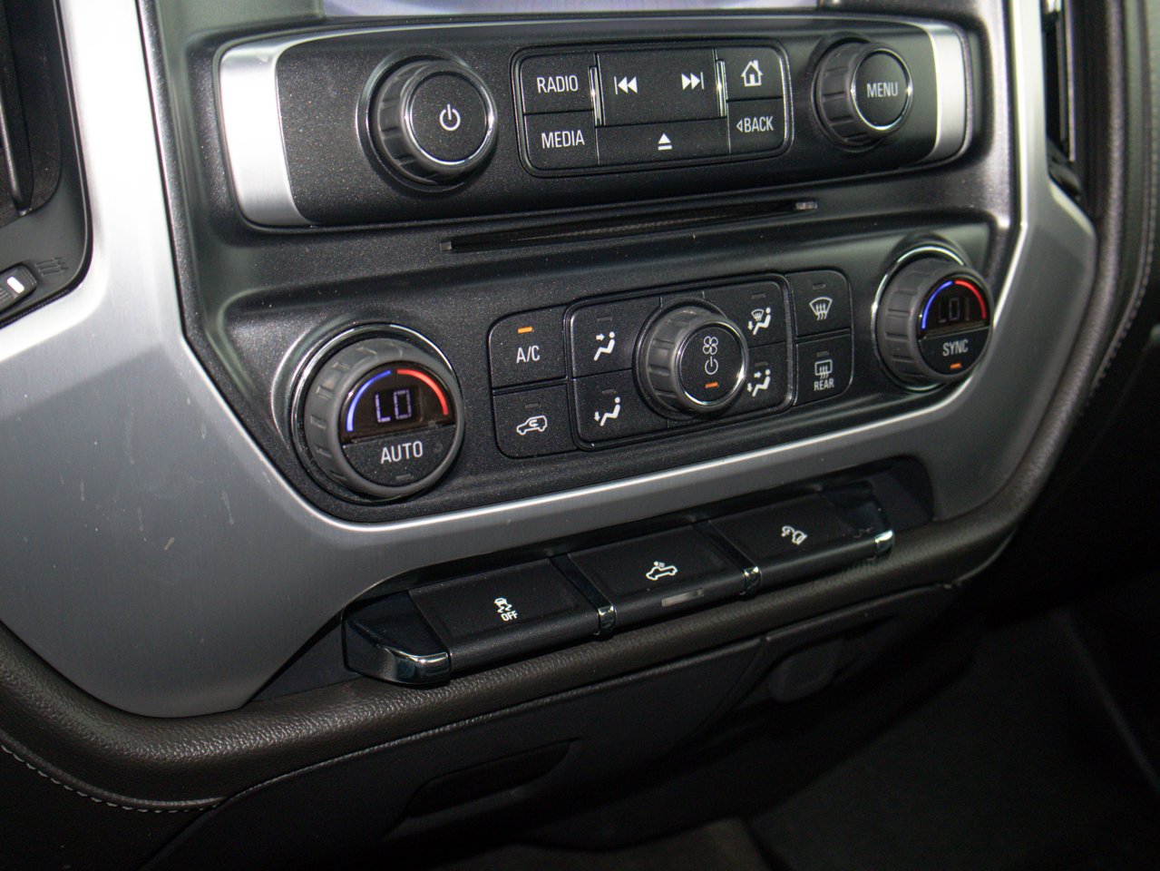 2015 GMC Sierra 1500 4WD Double Cab 143.5 SLE Red Sherwood Park - photo #27