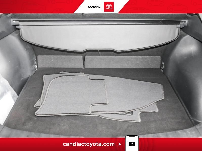 Toyota Corolla 2022 Rouge Saint-Eustache - photo #33