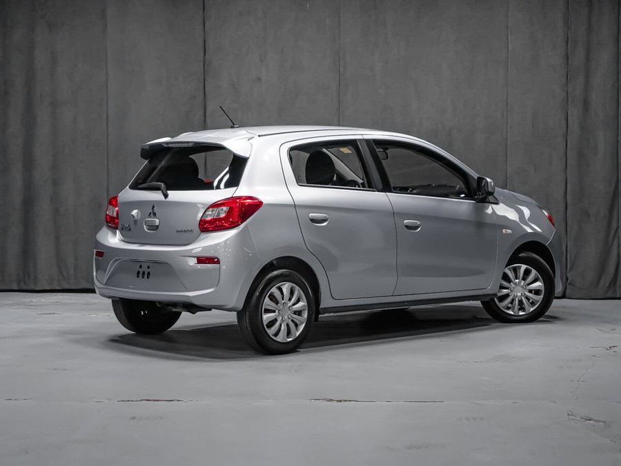 2018 Mitsubishi Mirage ES Silver
