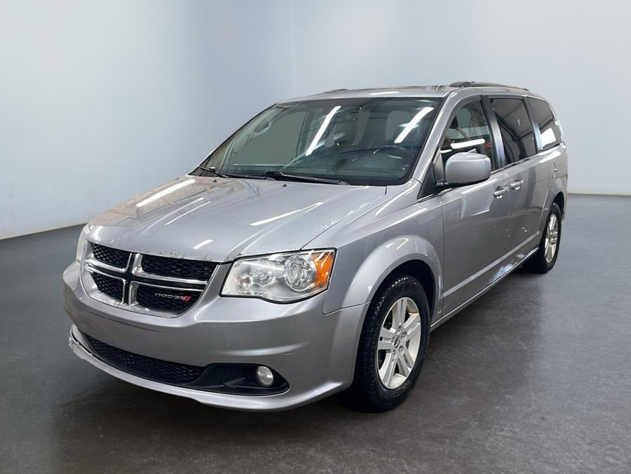 Dodge GRAND CARAVAN Crew 2018 Gris