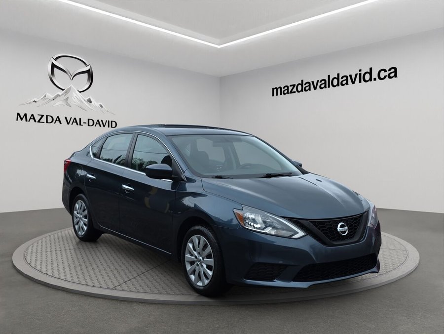 Nissan Sentra Berline 4 portes, CVT SV, Sièges chauffant, Commande audio au volant, Bluetooth 2017 Bleu
