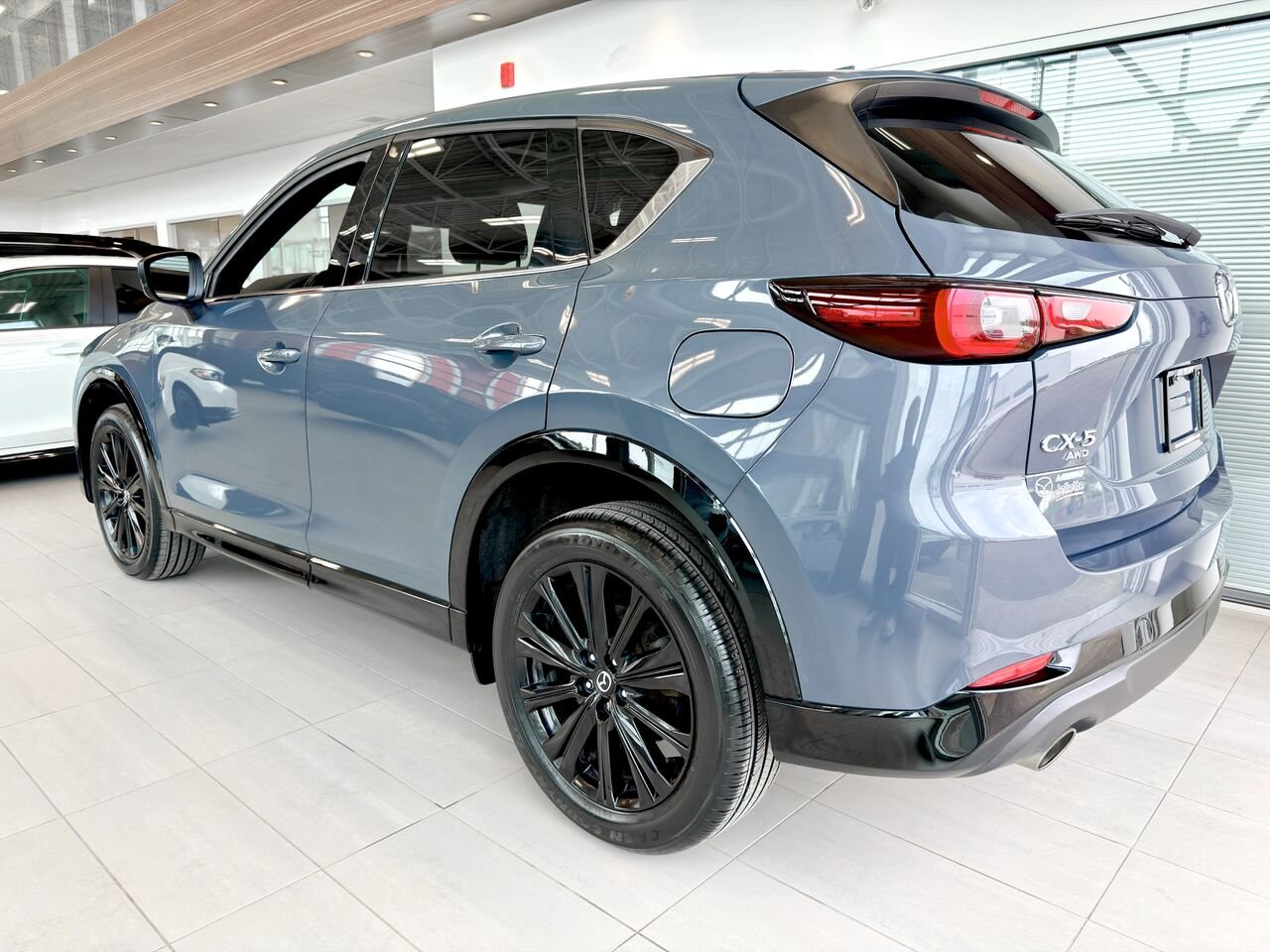 Mazda CX-5 2022 Gris Notre-Dame-des-Prairies - photo #9