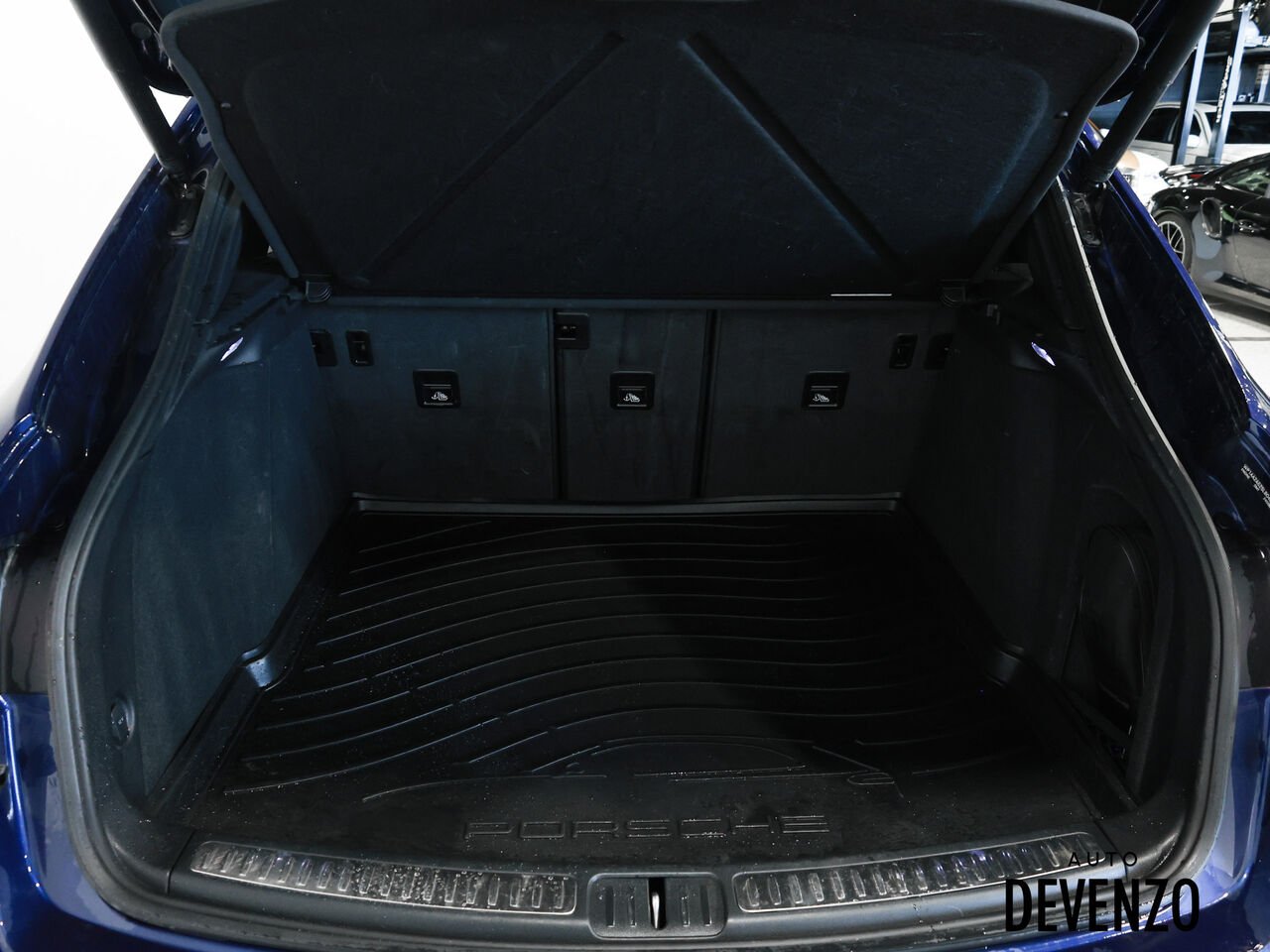 Porsche Macan 2025 Bleu Saint-Eustache - photo #21
