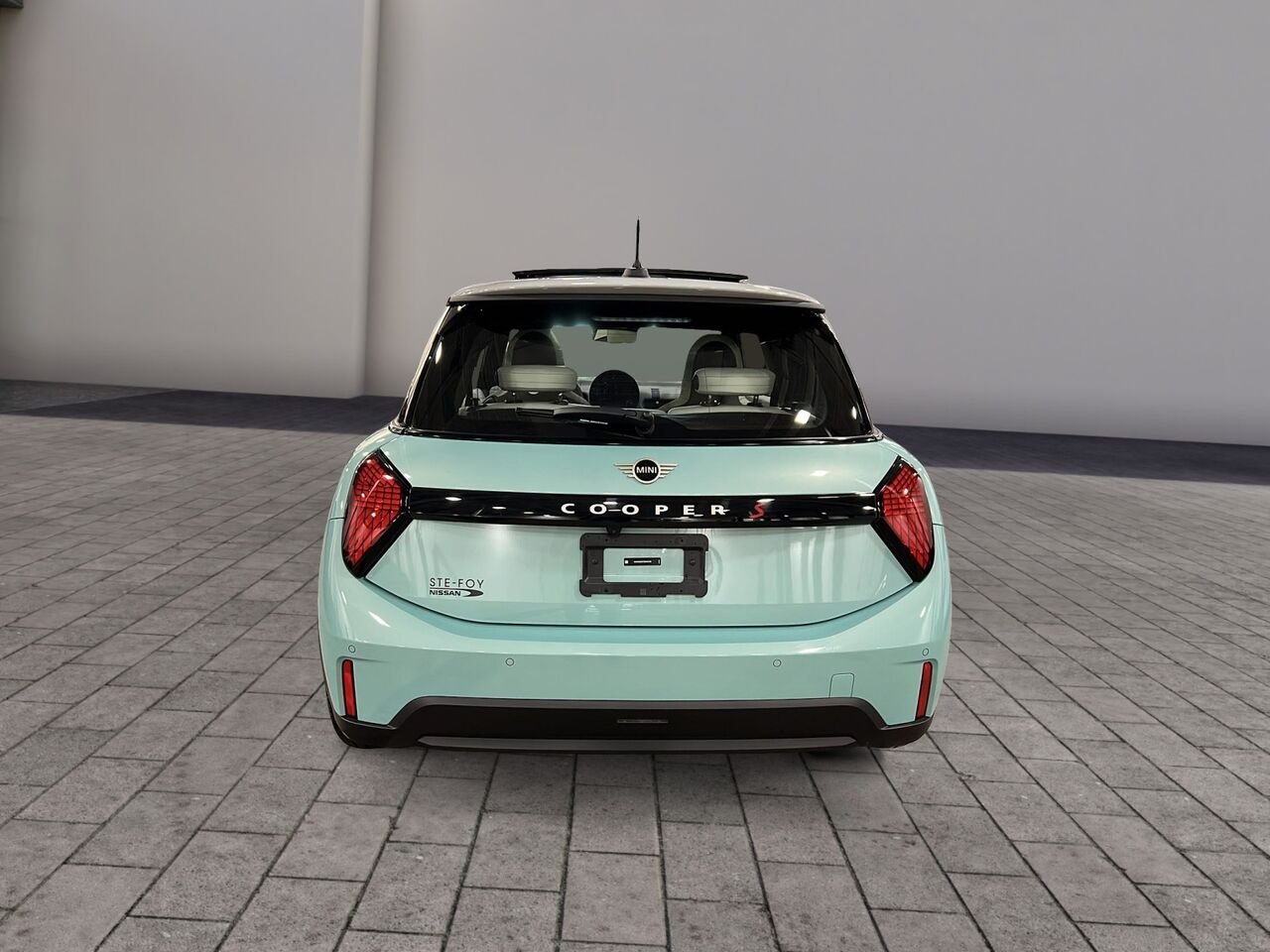 2025 MINI COOPER S Green Québec - photo #2