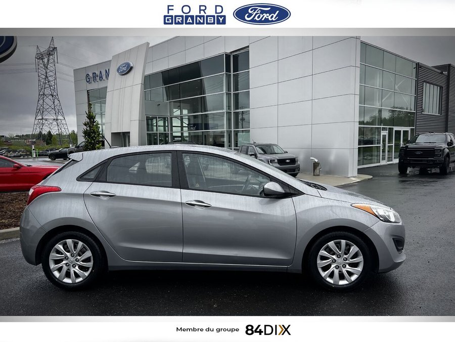 Hyundai Elantra GT Voiture à hayon, 5 portes, boîte automatique GL 2015 Argent