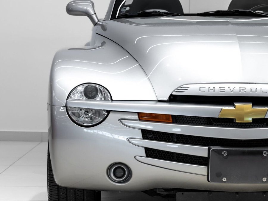 2004 Chevrolet SSR 2004 Silver