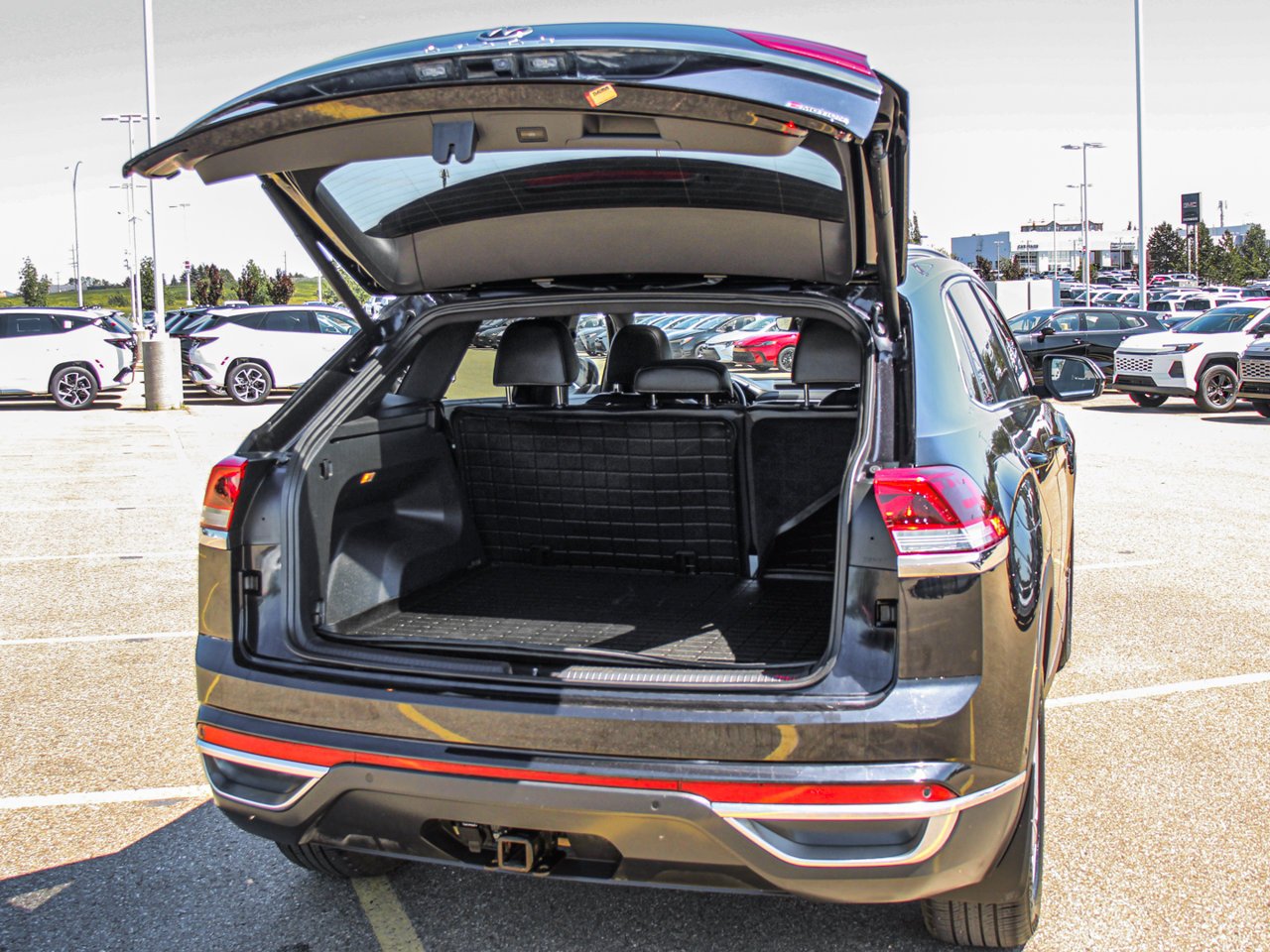 2020 Volkswagen Atlas Cross Sport Execline 3.6 FSI 4MOTION Black Sherwood Park - photo #7