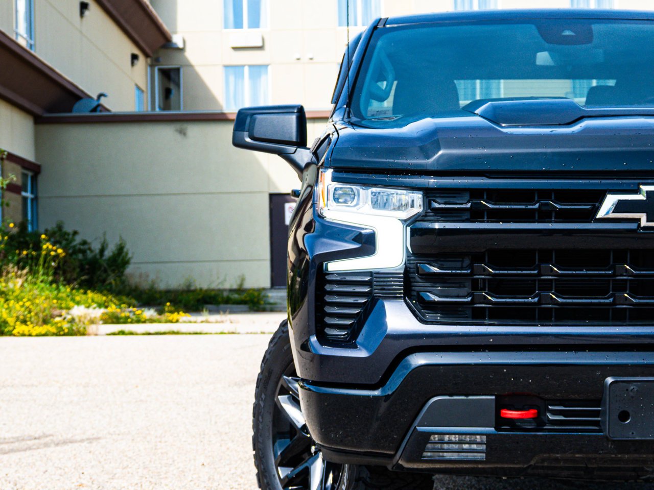 2022 Chevrolet Silverado 1500 4WD Crew Cab 147 LT Trail Boss Black Sherwood Park - photo #5