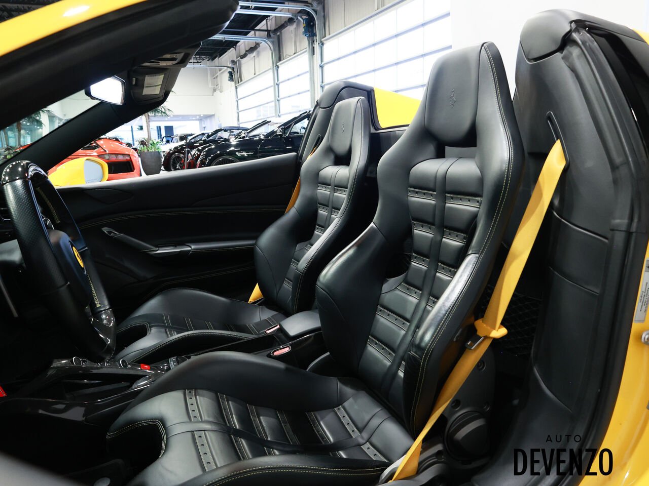 Ferrari 488 2017 Jaune Saint-Eustache - photo #15