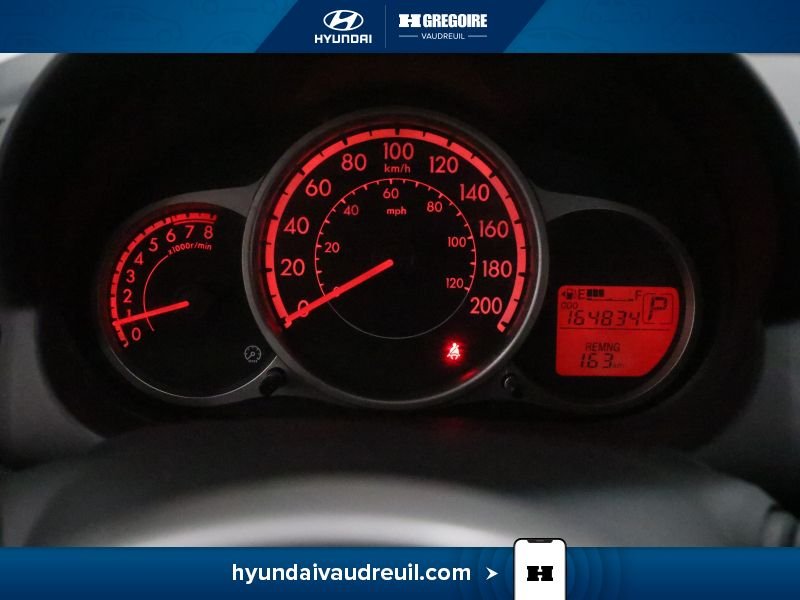 2011 Mazda 2 Silver Blainville - photo #23