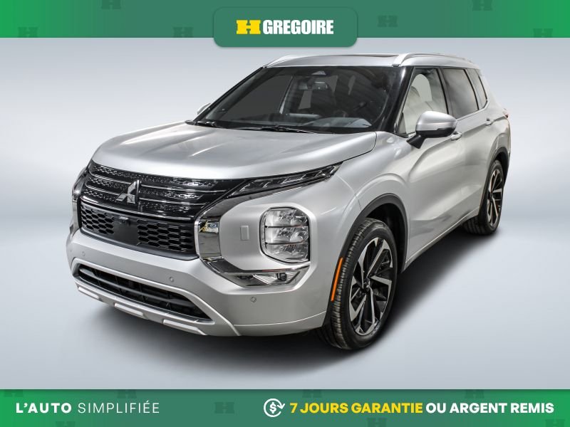2023 Mitsubishi Outlander Silver Blainville - photo #2