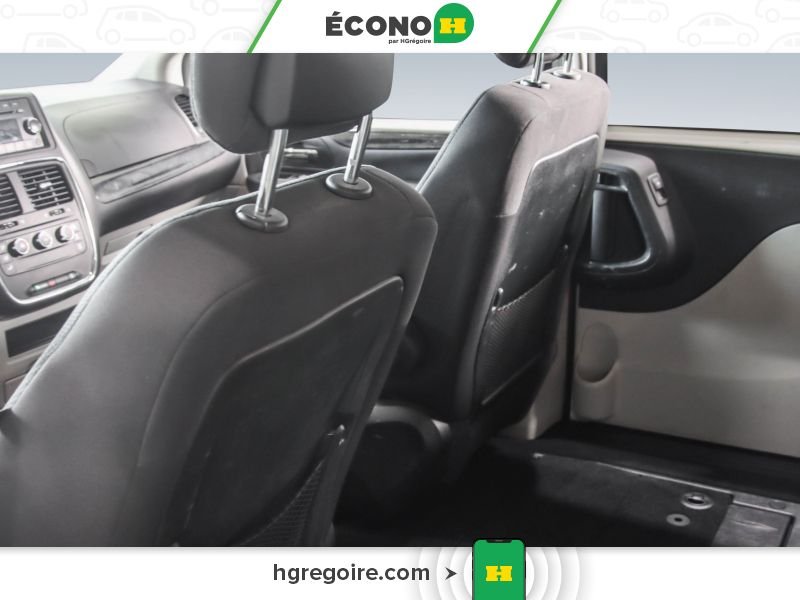 2018 Dodge GR Caravan White Laval - photo #16