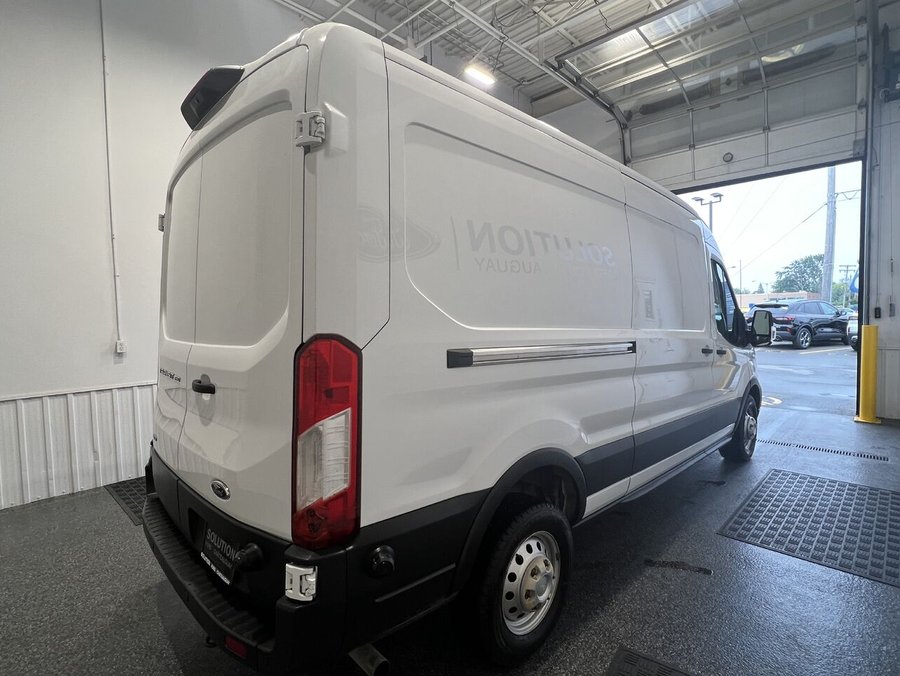 Ford Transit fourgon utilitaire 2023 Blanc