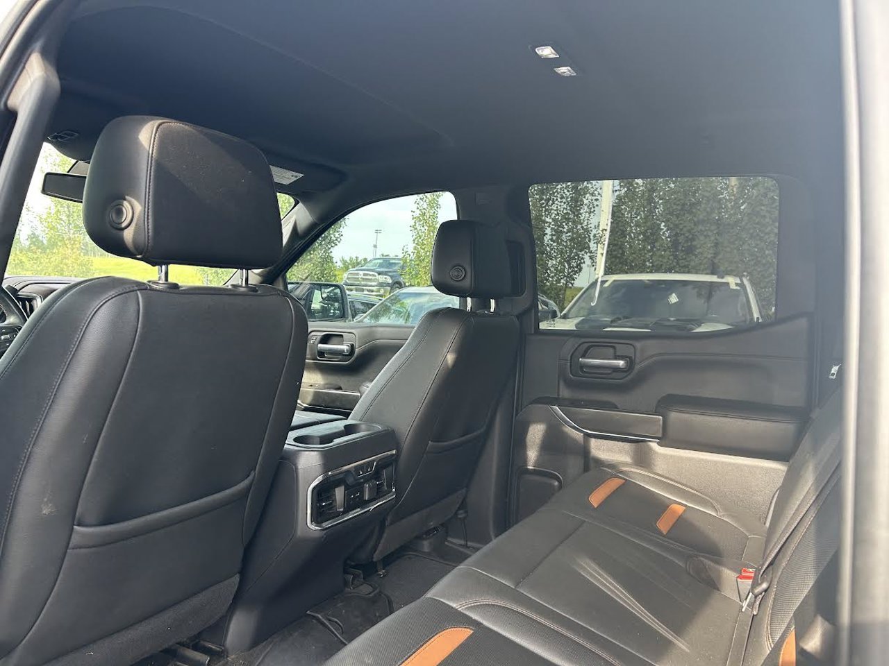 2021 GMC Sierra 1500 4WD Crew Cab 147 AT4 White Sherwood Park - photo #6