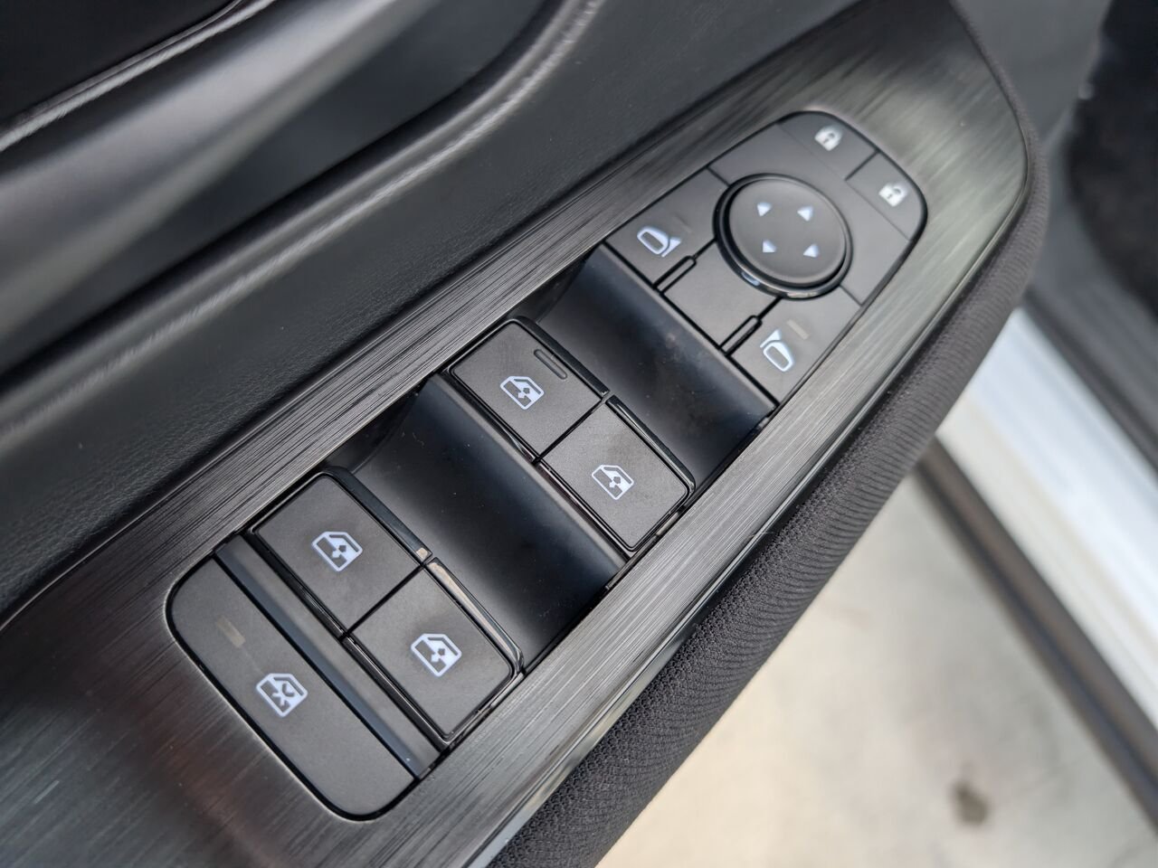 NISSAN Kicks KICKS S 2026 Bleu foncé nacré Châteauguay - photo #21