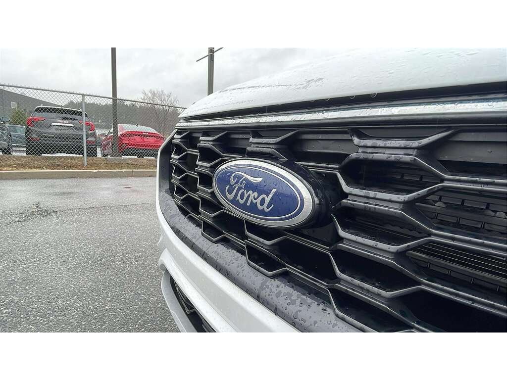 Ford Escape 2023 Blanc Gatineau - photo #10