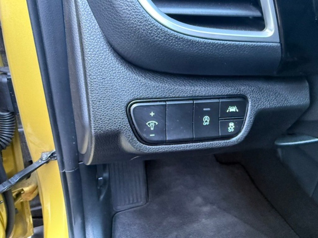 Kia Seltos 2023 Jaune Saint-Basile-le-Grand - photo #16