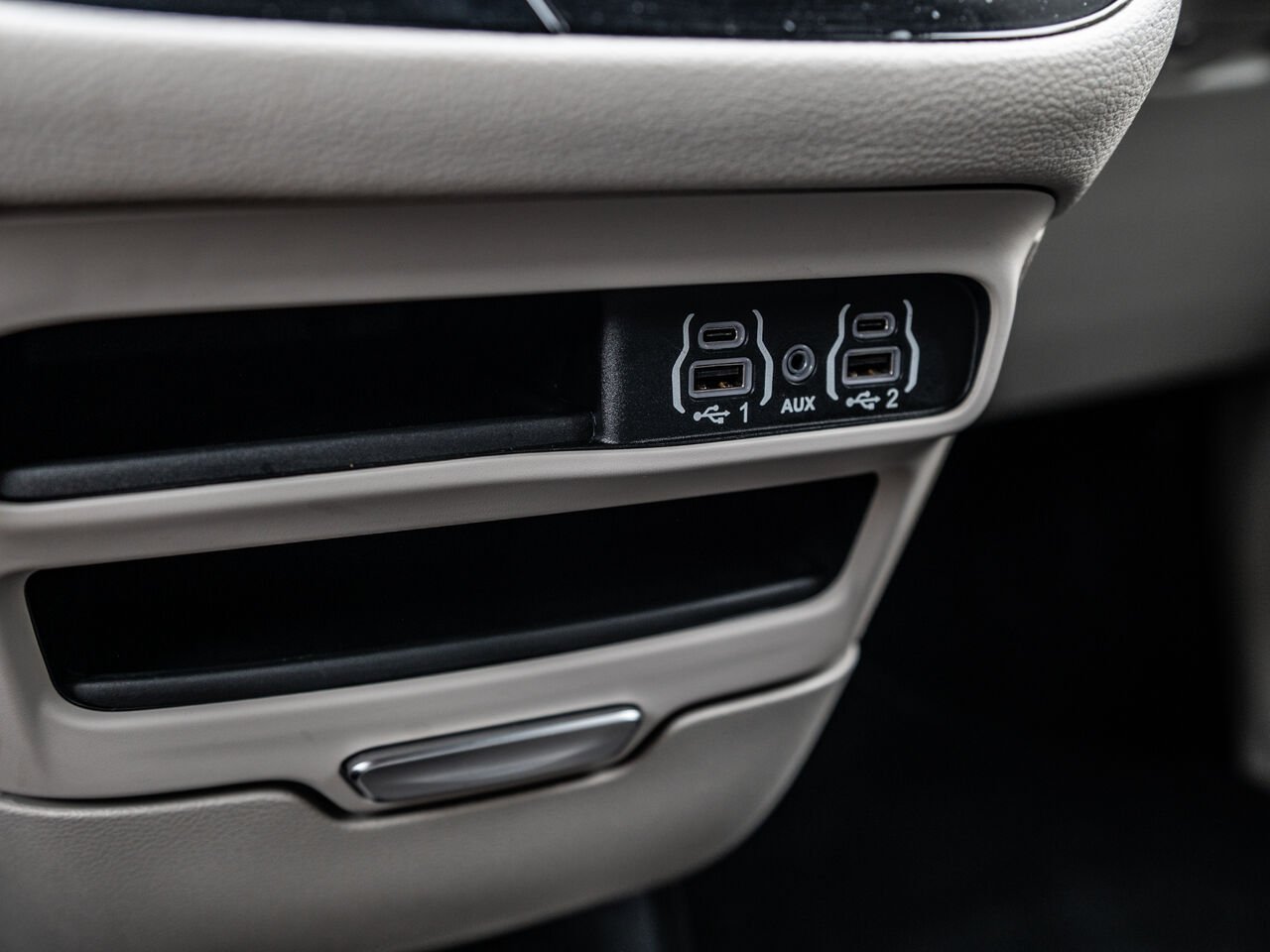 Chrysler Pacifica Hybrid 2023 Bleu Sainte-Julienne - photo #26