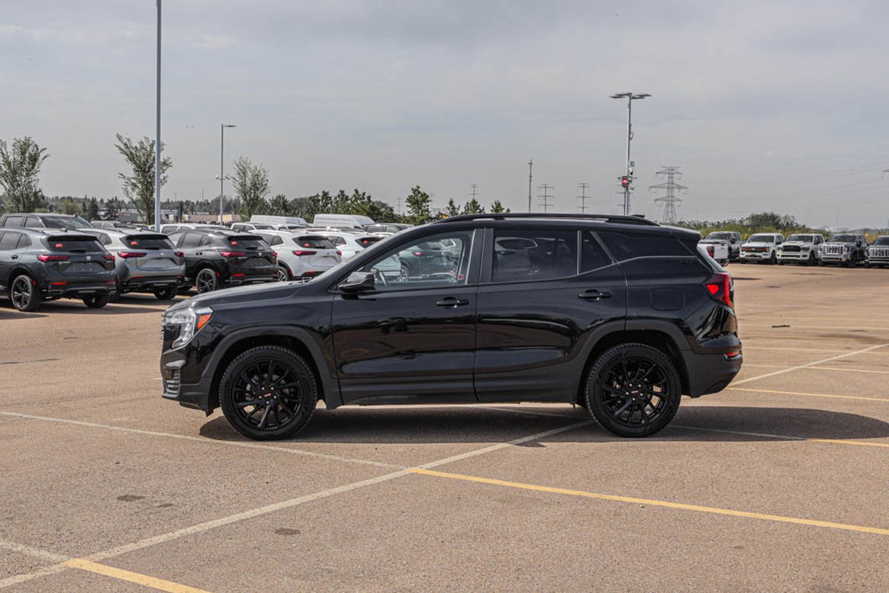 2024 GMC Terrain AWD 4dr SLE Black Sherwood Park - photo #4
