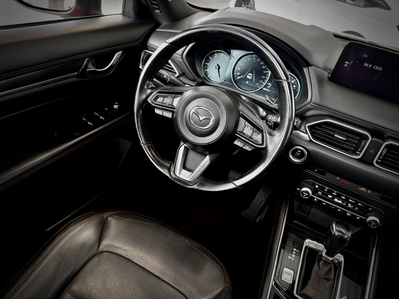 2022 Mazda CX-5 Red Notre-Dame-des-Prairies - photo #23